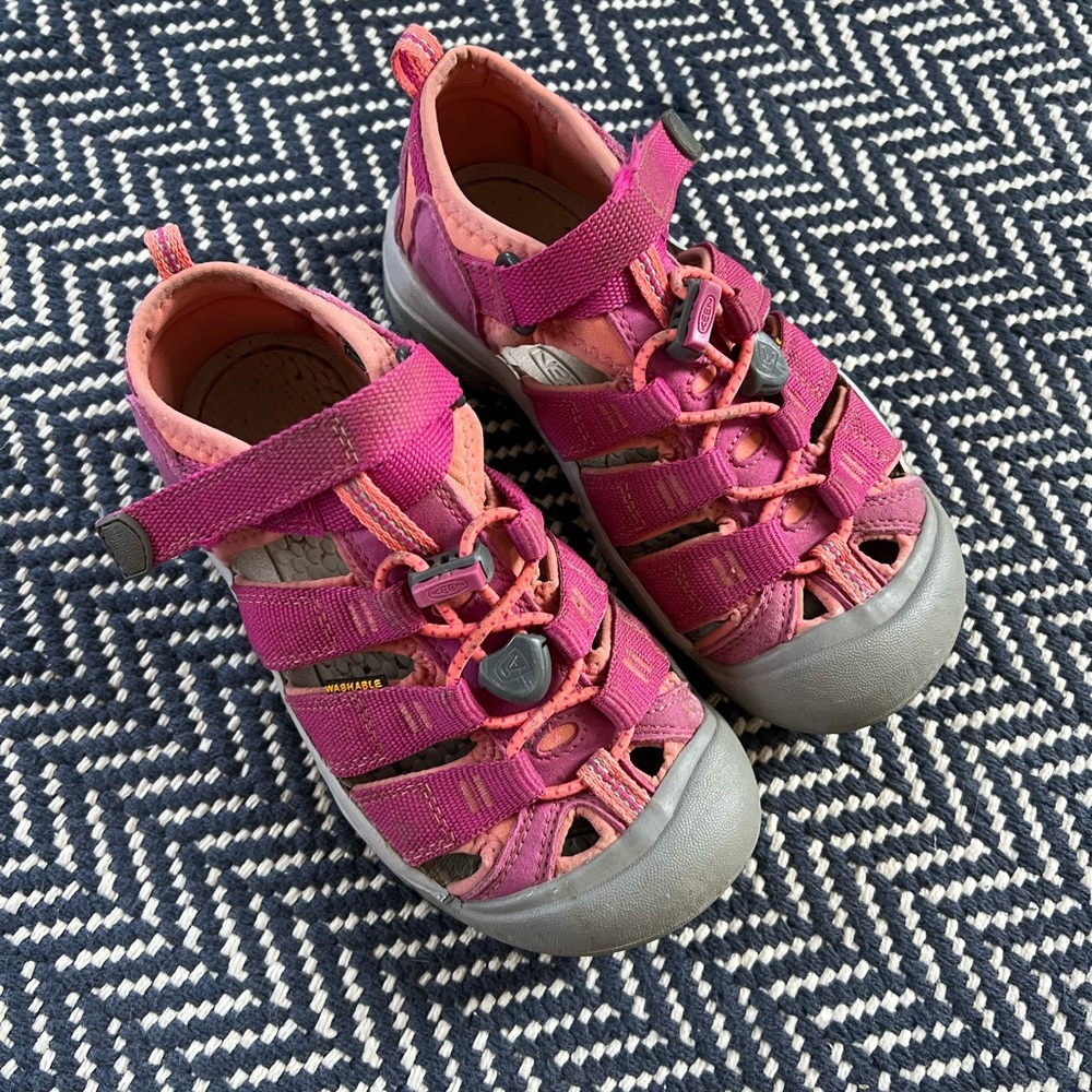 Little Girl’s Keens